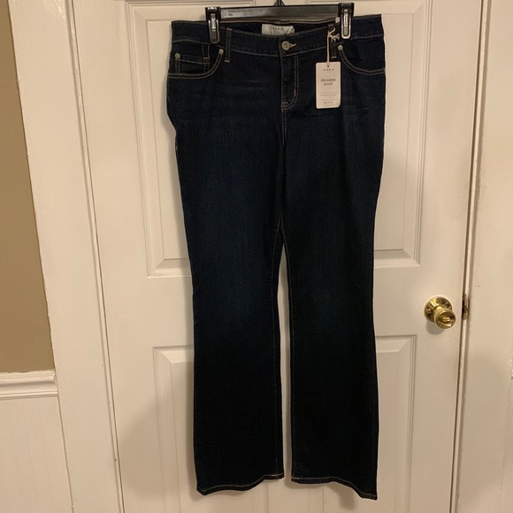 NEW TORRID Women Relaxed Boot Jeans - Picture 1 of 15
